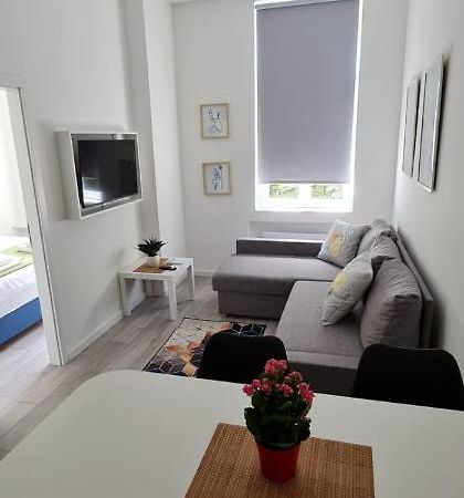 Mika Apartment And Studios Zagreb Luaran gambar