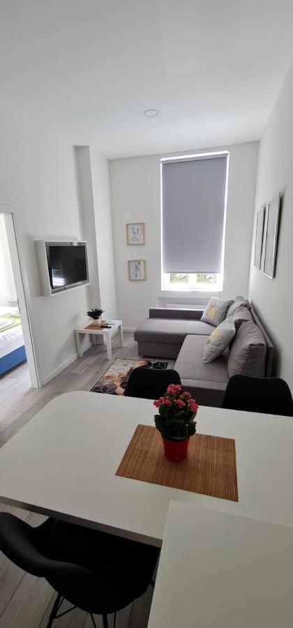 Mika Apartment And Studios Zagreb Luaran gambar